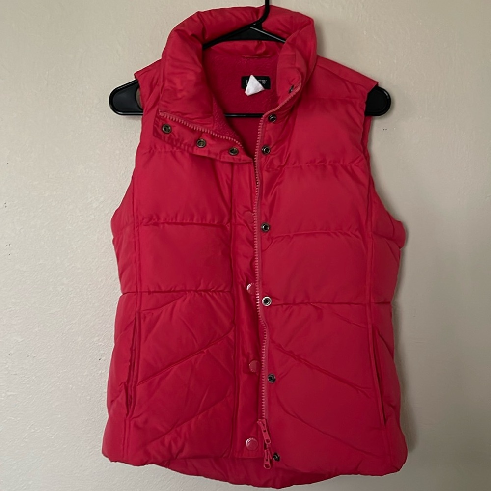 J Crew fuchsia vest! 🌺